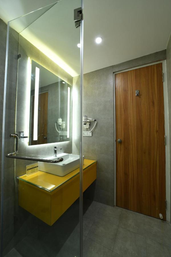 The President Hotel, Kumarapark Bangalore Extérieur photo